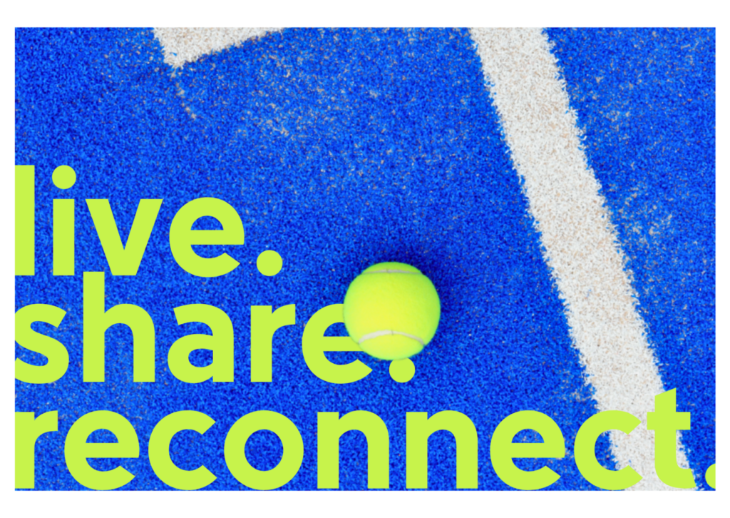 Cette carte postale épurée met en avant l’essence du Tero Padel Club. Une balle de padel jaune fluo repose sur un terrain bleu vibrant, contrastant avec la texture granuleuse du sol et les lignes blanches du terrain. Le texte en grand, « live. share. reconnect. », exprime l'esprit de la marque : une invitation à vivre pleinement l’instant, à partager des moments sportifs et à se reconnecter avec soi-même et les autres. Plus qu’un simple sport, le padel chez Tero est une expérience accessible et conviviale, où plaisir et performance se rejoignent dans un cadre moderne et accueillant.